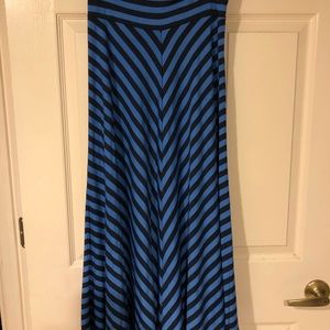 Kenneth Cole chevron design skirt medium